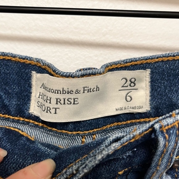 ABERCROMBIE & FITCH High Rise Denim Cut Off Jean Shorts Size 28 - Picture 3 of 9